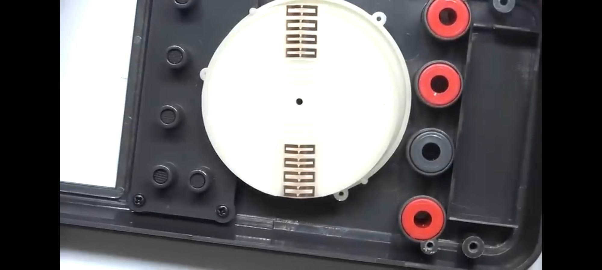 Screenshot_۲۰۲۳۰۴۰۱-۲۲۳۰۲۴_Video Player.jpg