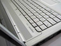 dell-inspiron-1525-leftsidekeyviews.jpg